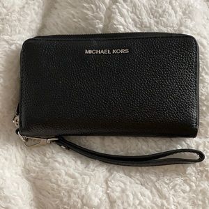 Black Leather Michael Kors Zip Wallet